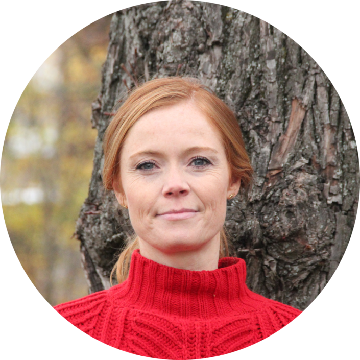 Karina_portræt_ude_rundt